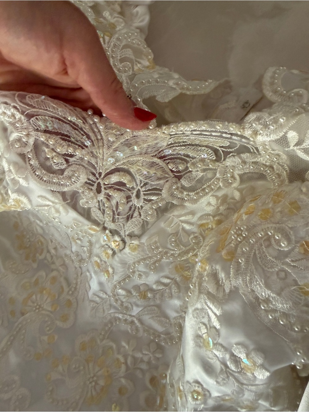 Vintage Satin Bridal Gown with Gold Lace Appliqué - Picture 3 of 9